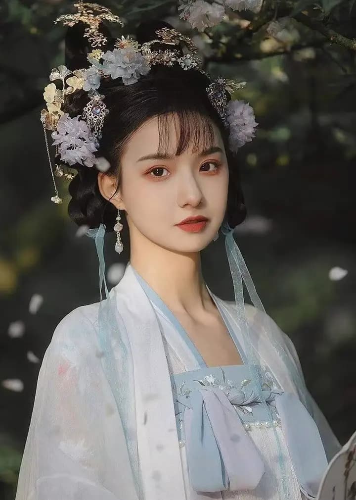 汉服测评海报